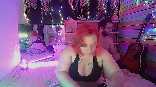 Snapshot of KaliandKilo chatting on September 2025 10:43:02 PM KaliandKilo online show from September 2025 10:43:02 PM