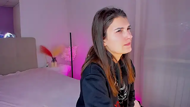 Laura Leee online show from January 2025 09:11:02 AM