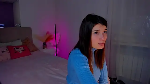 Laura Leee online show from February 2025 12:30:02 PM