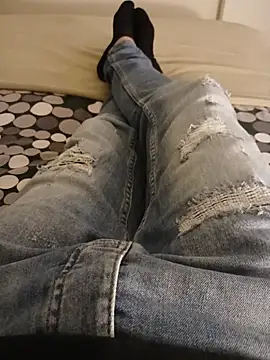 Snapshot of casper0303 chatting on April 2026 01:06:02 PM casper0303 online show from April 2026 01:06:02 PM