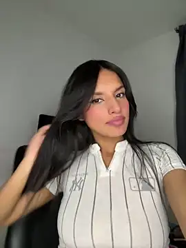 Snapshot of Dulceeany chatting on January 2025 04:33:02 AM Dulceeany online show from January 2025 04:33:02 AM