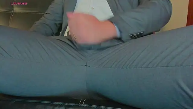 Snapshot of MrLonely02 chatting on December 2024 11:38:02 PM MrLonely02 online show from December 2024 11:38:02 PM