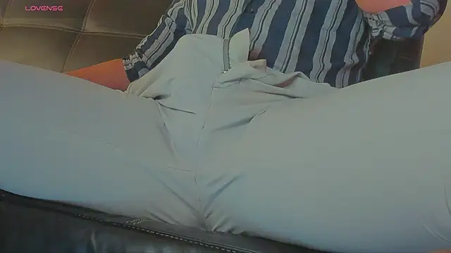 Snapshot of MrLonely02 chatting on January 2025 02:14:02 AM MrLonely02 online show from January 2025 02:14:02 AM