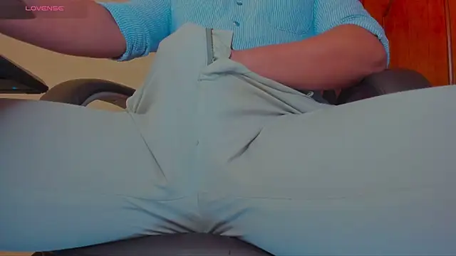 Snapshot of MrLonely02 chatting on February 2025 02:13:01 PM MrLonely02 online show from February 2025 02:13:01 PM