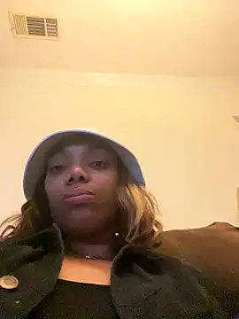Snapshot of butterflybootyy chatting on December 2024 02:42:01 AM butterflybootyy online show from December 2024 02:42:01 AM