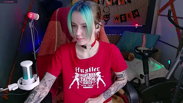 Snapshot of Cumpotik_Eve chatting on December 2025 02:16:02 AM Cumpotik Eve online show from December 2025 02:16:02 AM