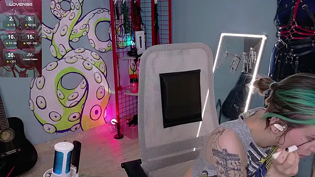 Snapshot of Cumpotik_Eve chatting on February 2026 02:17:02 AM Cumpotik Eve online show from February 2026 02:17:02 AM