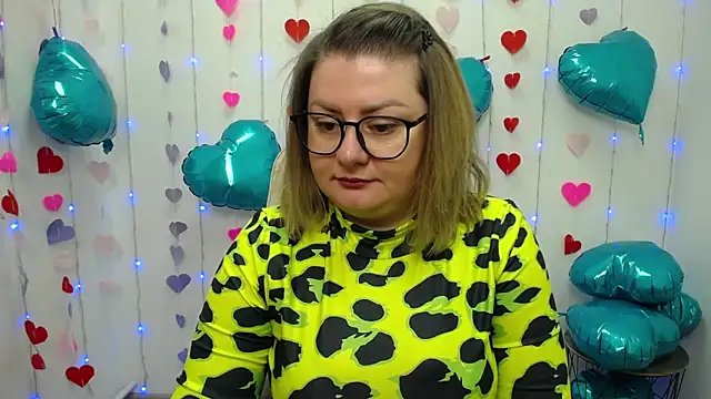 Snapshot of ZannaDreil chatting on February 2025 07:07:01 PM ZannaDreil online show from February 2025 07:07:01 PM