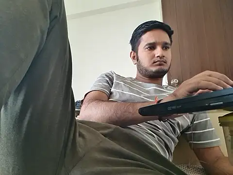 Snapshot of Jonrobinso chatting on May 2026 04:50:01 AM Jonrobinso online show from May 2026 04:50:01 AM