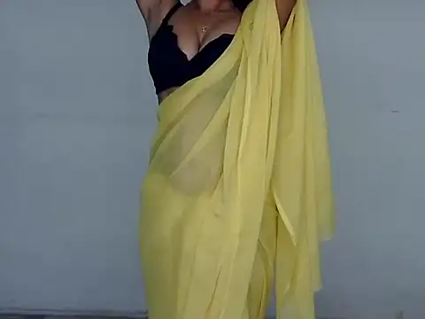 Snapshot of cute_sweeetu chatting on March 2025 12:03:01 PM cute sweeetu online show from March 2025 12:03:01 PM