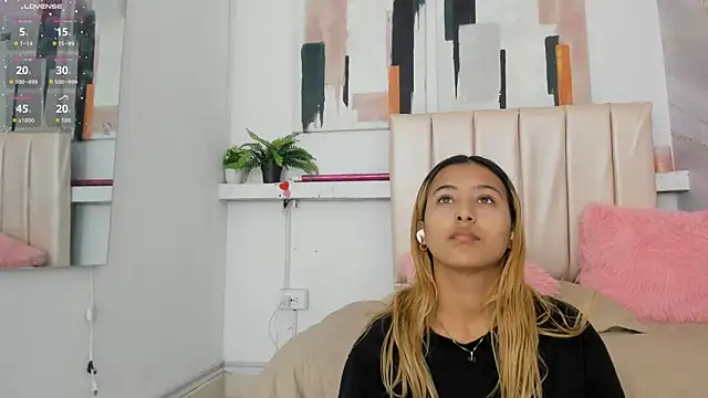 miranda villa online show from November 2025 12:26:01 PM