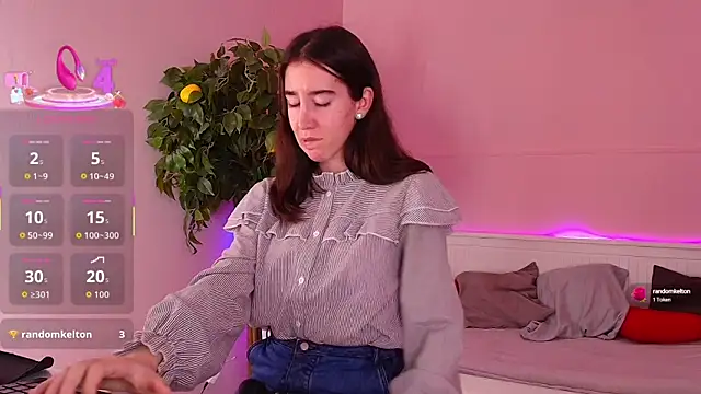 Belle Via online show from September 2025 03:56:02 PM