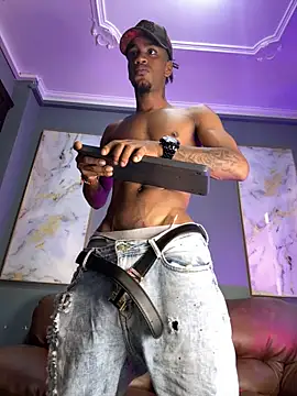 AaronCruz  online show from January 2025 08:33:01 PM