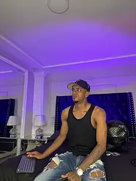 AaronCruz  online show from February 2026 01:59:02 AM