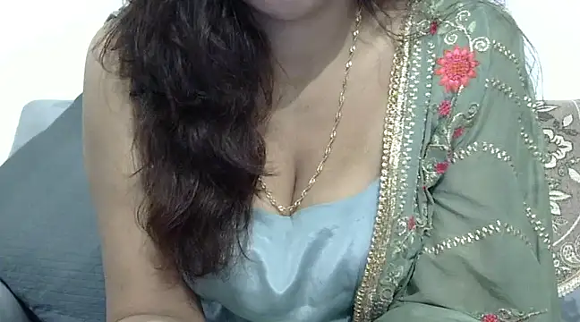 Snapshot of mishi_kaur chatting on December 2024 12:19:01 AM mishi kaur online show from December 2024 12:19:01 AM