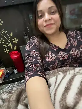 simmiiii online show from February 2025 07:58:01 PM