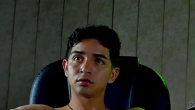 Snapshot of Muichiro_tokito1 chatting on November 2025 03:50:02 AM Muichiro tokito1 online show from November 2025 03:50:02 AM