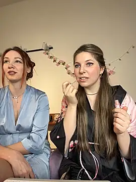 Annie aww online show from March 2025 09:21:01 PM