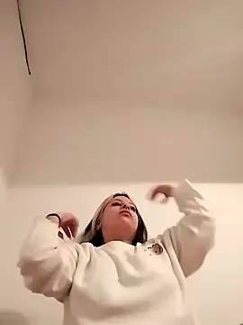 sammymoon online show from February 2025 12:02:02 PM