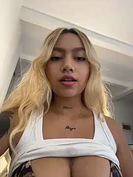 Snapshot of amanda-medrano1 chatting on July 2026 04:11:02 PM amanda-medrano1 online show from July 2026 04:11:02 PM