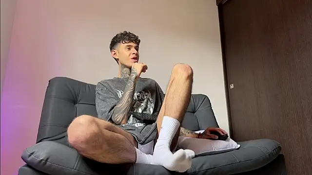 Saturno v online show from March 2025 10:29:02 AM