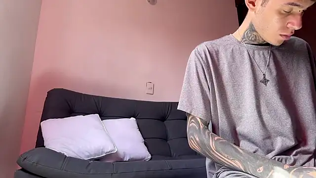 Saturno v online show from March 2025 07:06:02 PM