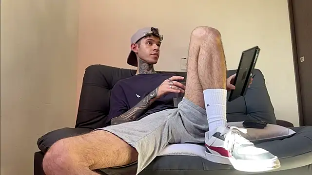 Saturno v online show from March 2025 05:17:02 AM