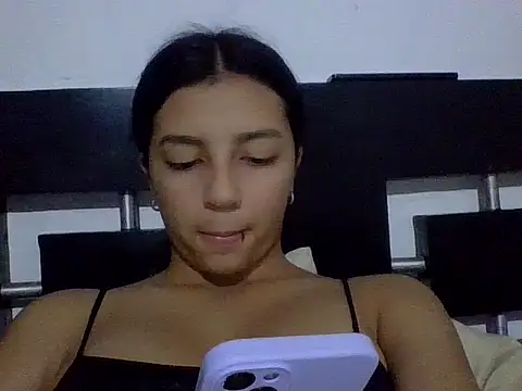 Snapshot of Tatiana_Oscar chatting on June 2026 07:08:02 PM Tatiana Oscar online show from June 2026 07:08:02 PM