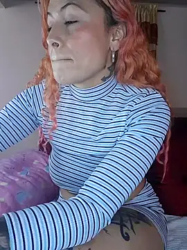 Sexy-Favgirl online show from February 2025 07:27:01 PM