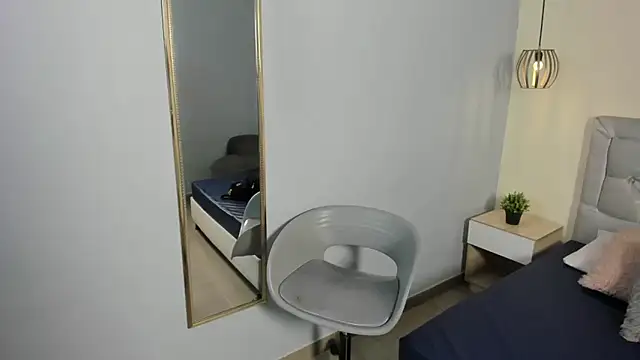 Snapshot of escarleth__ chatting on June 2026 01:33:01 PM escarleth online show from June 2026 01:33:01 PM