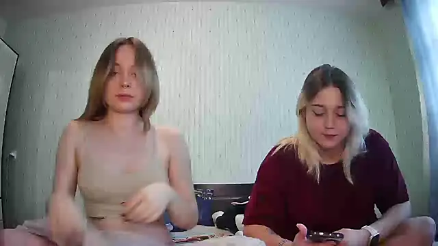 ChrisGirls online show from October 2025 11:49:02 AM