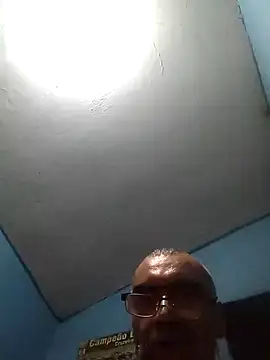 Snapshot of hugosafado333 chatting on December 2024 03:18:02 AM hugosafado333 online show from December 2024 03:18:02 AM