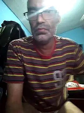 Snapshot of hugosafado333 chatting on February 2025 05:37:01 AM hugosafado333 online show from February 2025 05:37:01 AM