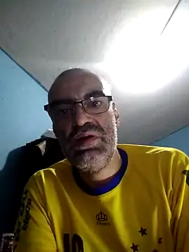 Snapshot of hugosafado333 chatting on February 2025 05:19:02 AM hugosafado333 online show from February 2025 05:19:02 AM