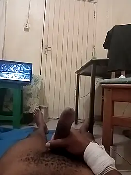 Snapshot of izinjamfee2 chatting on February 2026 09:02:01 PM izinjamfee2 online show from February 2026 09:02:01 PM