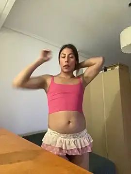 Yerucita online show from November 2025 03:39:02 AM