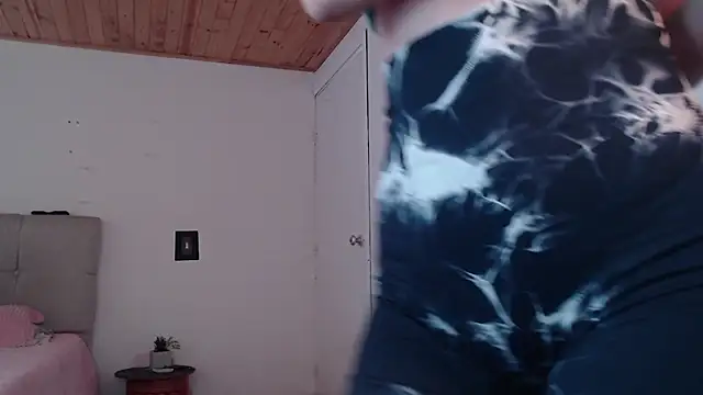 Emilyswan04 online show from January 2025 07:43:01 PM