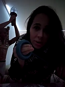 Liilii22 online show from December 2024 10:43:01 PM