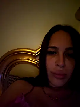 Liilii22 online show from December 2024 10:19:01 PM