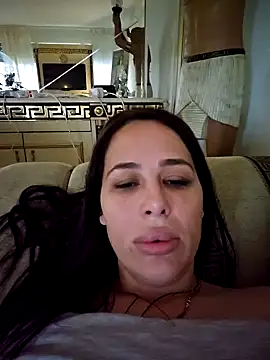 Liilii22 online show from December 2024 06:37:01 PM