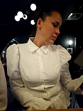 Liilii22 online show from January 2025 08:16:02 PM