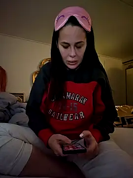 Liilii22 online show from January 2025 03:44:01 PM