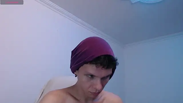 bryamado69 online show from April 2026 07:03:01 AM