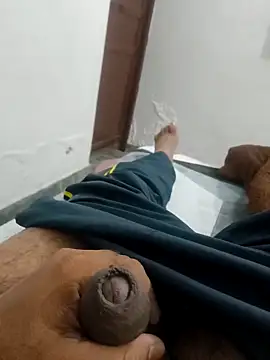 Snapshot of Gururonny07 chatting on March 2026 12:39:01 AM Gururonny07 online show from March 2026 12:39:01 AM