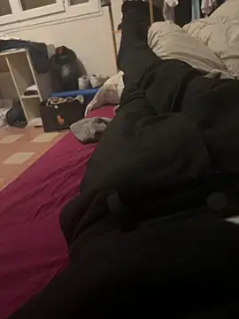 Snapshot of pignoufe chatting on March 2026 06:15:02 PM pignoufe online show from March 2026 06:15:02 PM