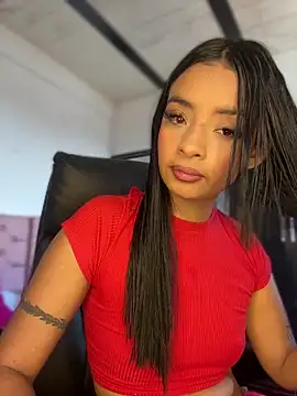 Snapshot of Laura_fernandezII chatting on February 2025 03:41:02 PM Laura fernandezII online show from February 2025 03:41:02 PM