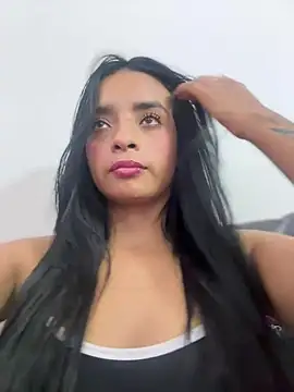 Snapshot of Laura_fernandezII chatting on March 2025 10:49:01 PM Laura fernandezII online show from March 2025 10:49:01 PM