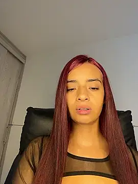 Laura fernandezII online show from January 2026 06:57:01 PM