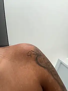 Laura fernandezII online show from March 2026 02:35:02 PM