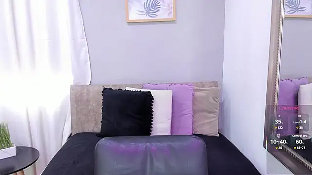 Snapshot of LenaRuiz_ chatting on March 2026 12:02:02 PM LenaRuiz online show from March 2026 12:02:02 PM